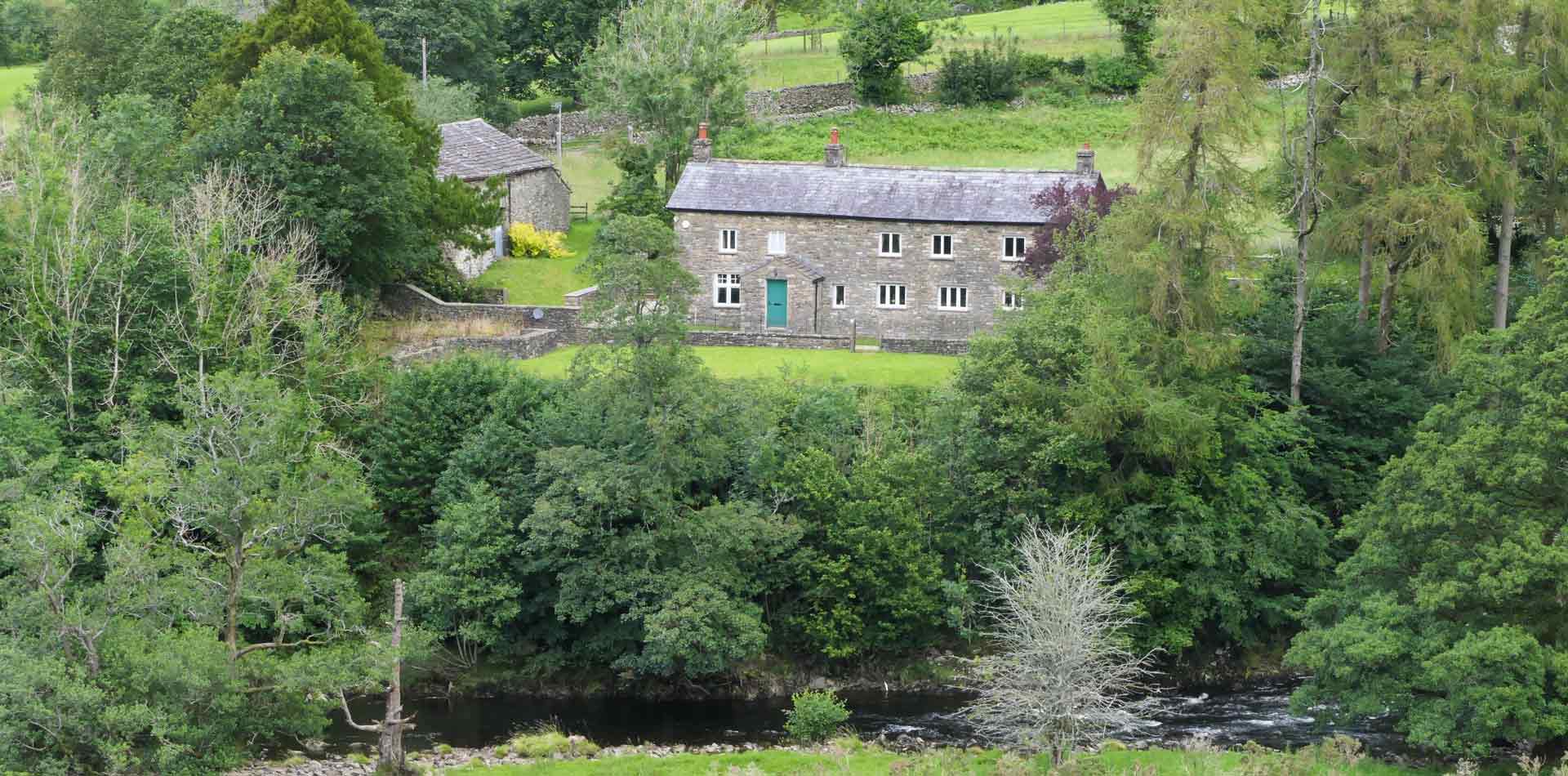 Dales Lakes farmhouse-with-river